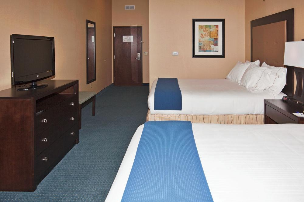 Holiday Inn Express & Suites Detroit - Novi By Ihg Экстерьер фото