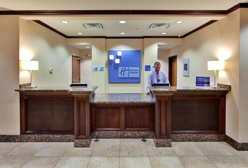Holiday Inn Express & Suites Detroit - Novi By Ihg Экстерьер фото