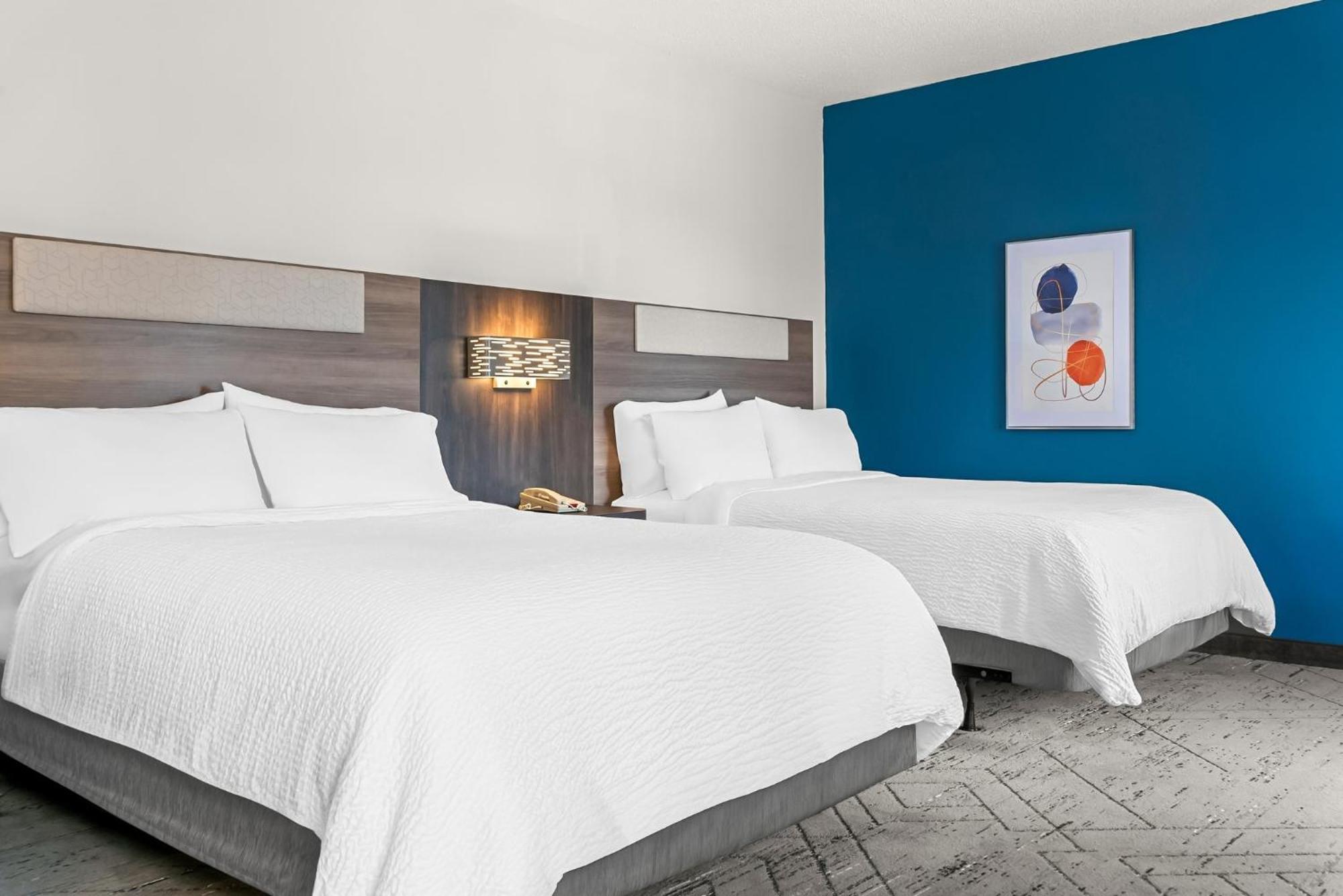 Holiday Inn Express & Suites Detroit - Novi By Ihg Экстерьер фото