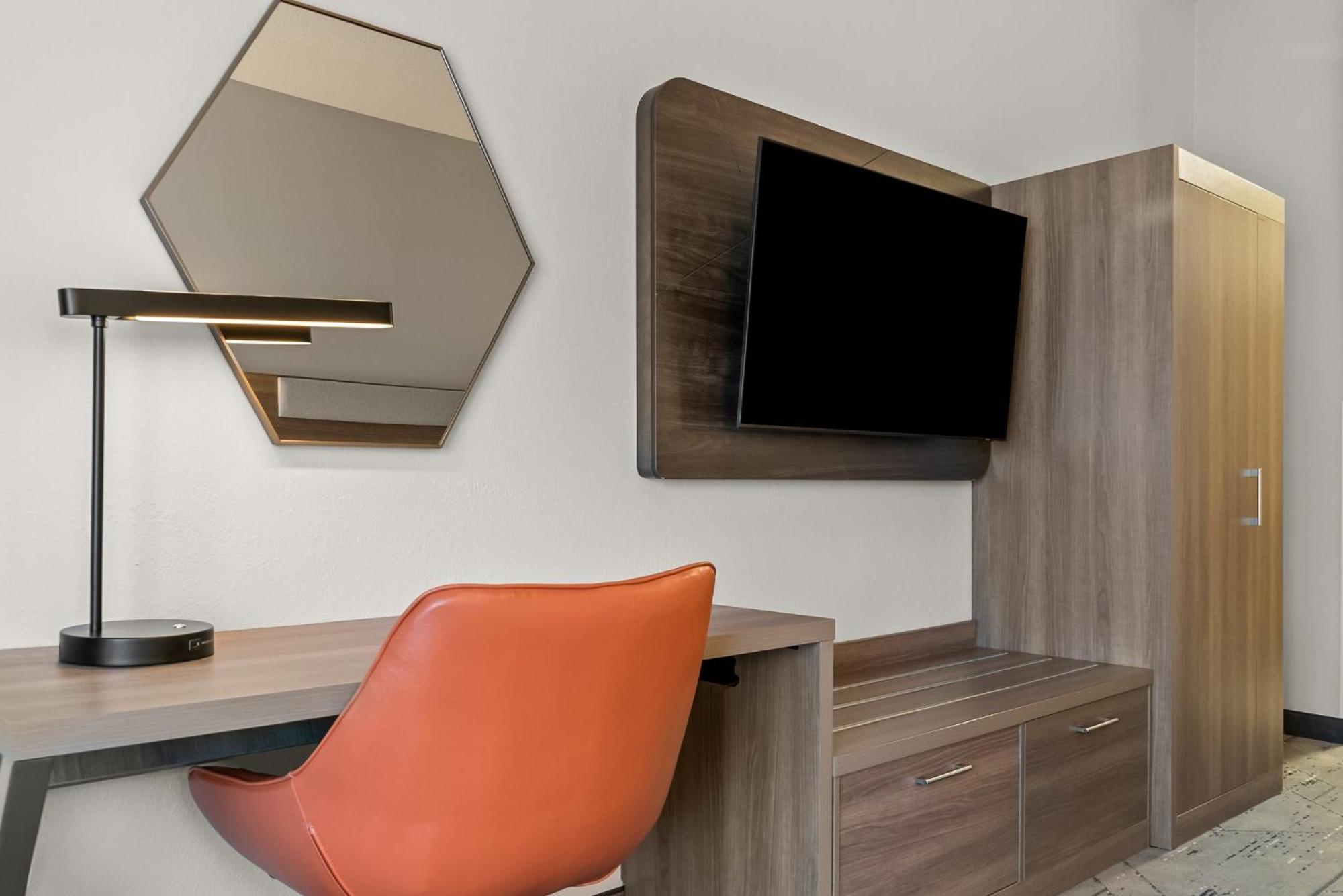 Holiday Inn Express & Suites Detroit - Novi By Ihg Экстерьер фото