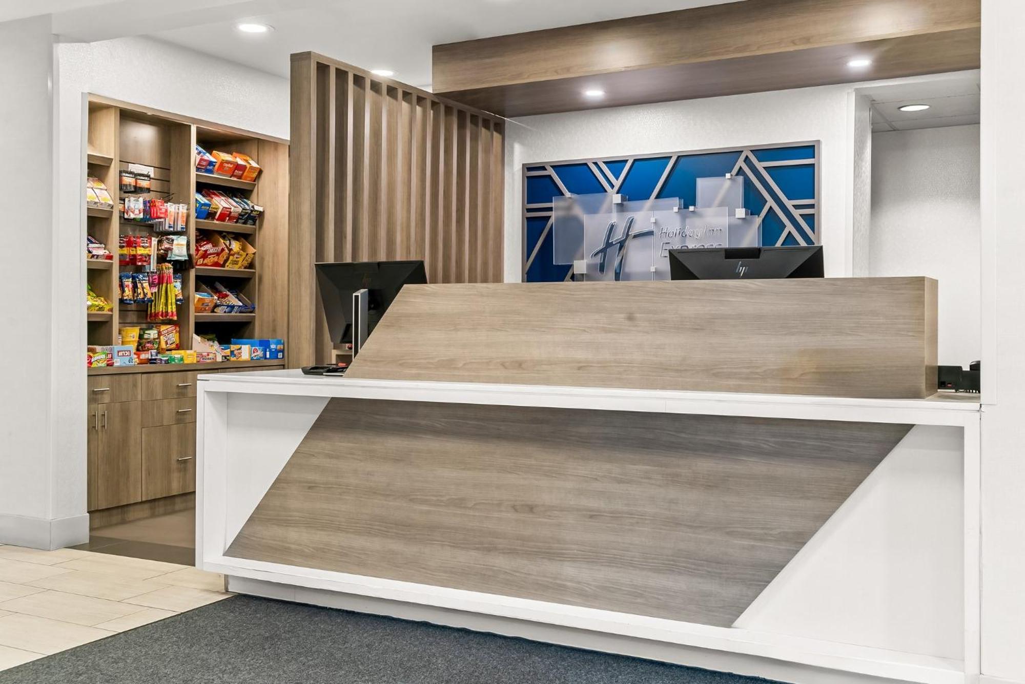 Holiday Inn Express & Suites Detroit - Novi By Ihg Экстерьер фото