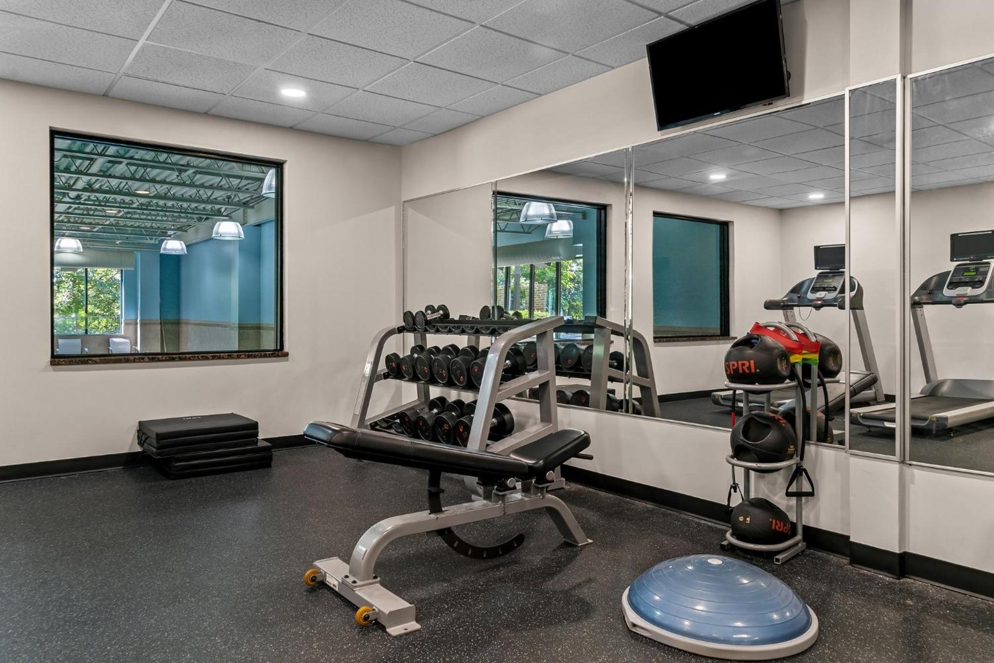 Holiday Inn Express & Suites Detroit - Novi By Ihg Экстерьер фото