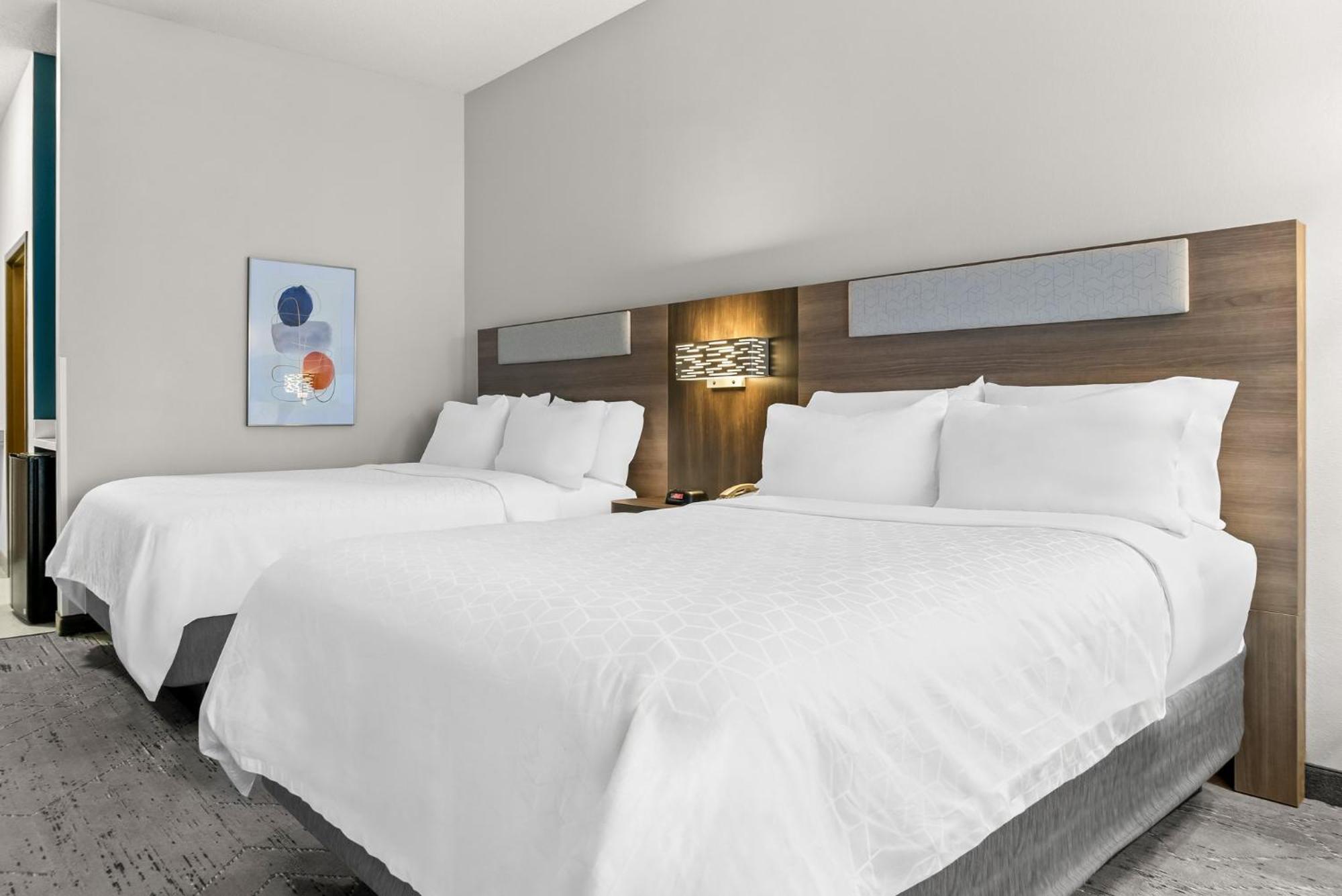 Holiday Inn Express & Suites Detroit - Novi By Ihg Экстерьер фото