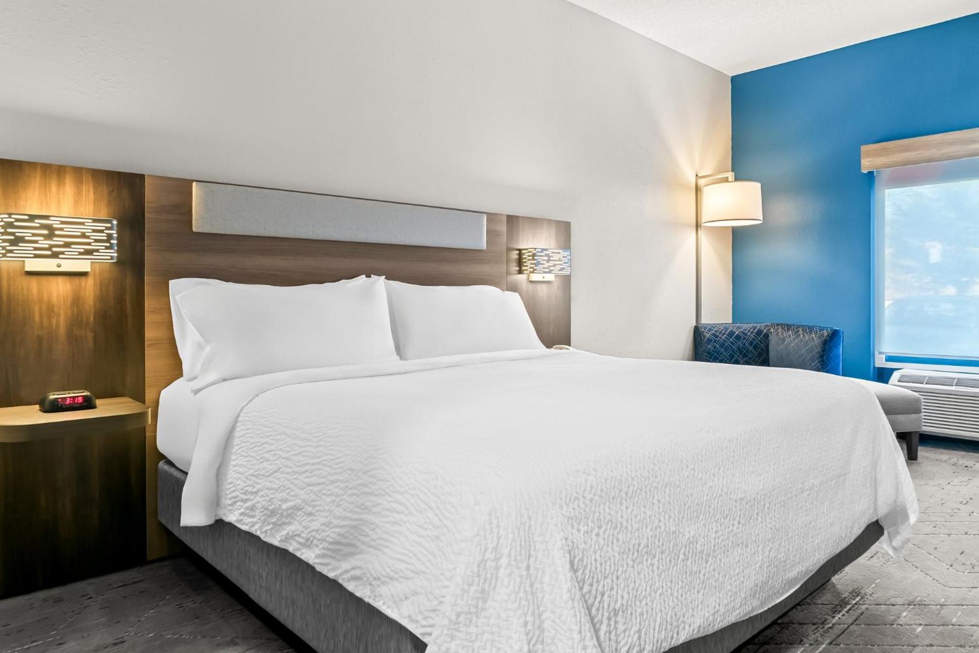 Holiday Inn Express & Suites Detroit - Novi By Ihg Экстерьер фото