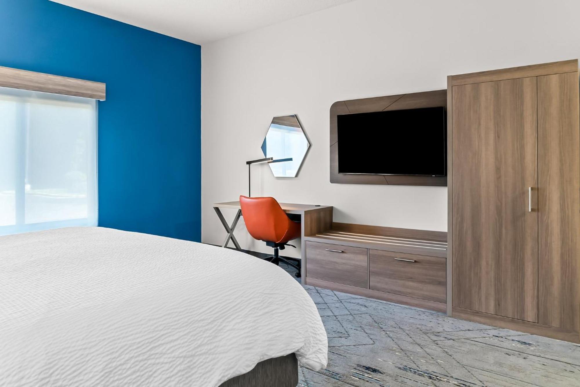 Holiday Inn Express & Suites Detroit - Novi By Ihg Экстерьер фото
