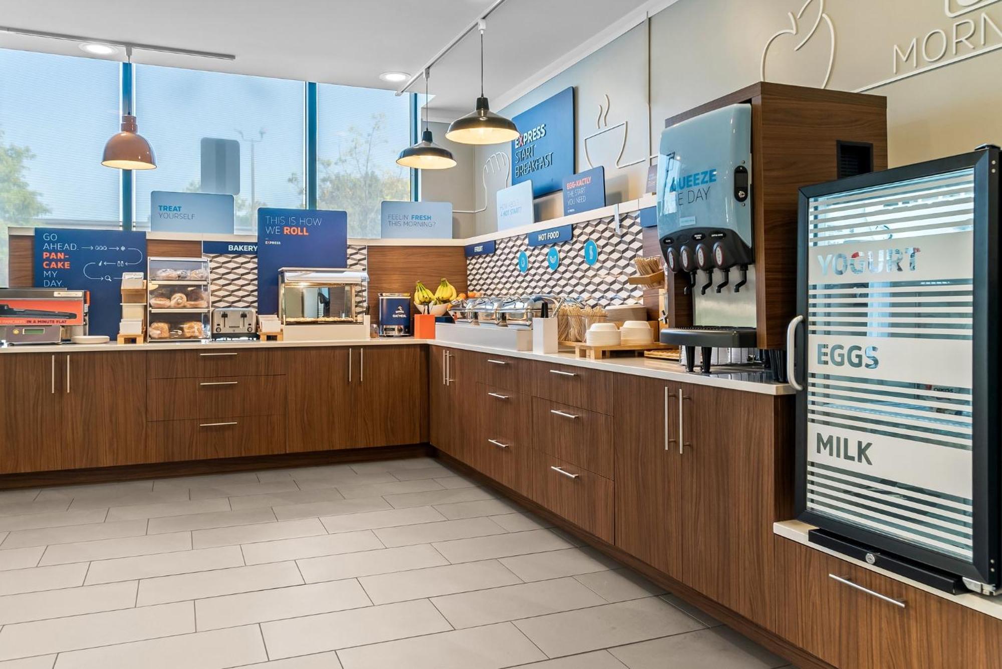 Holiday Inn Express & Suites Detroit - Novi By Ihg Экстерьер фото