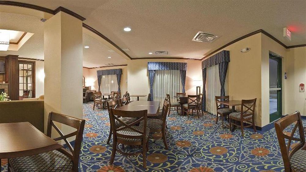 Holiday Inn Express & Suites Detroit - Novi By Ihg Экстерьер фото