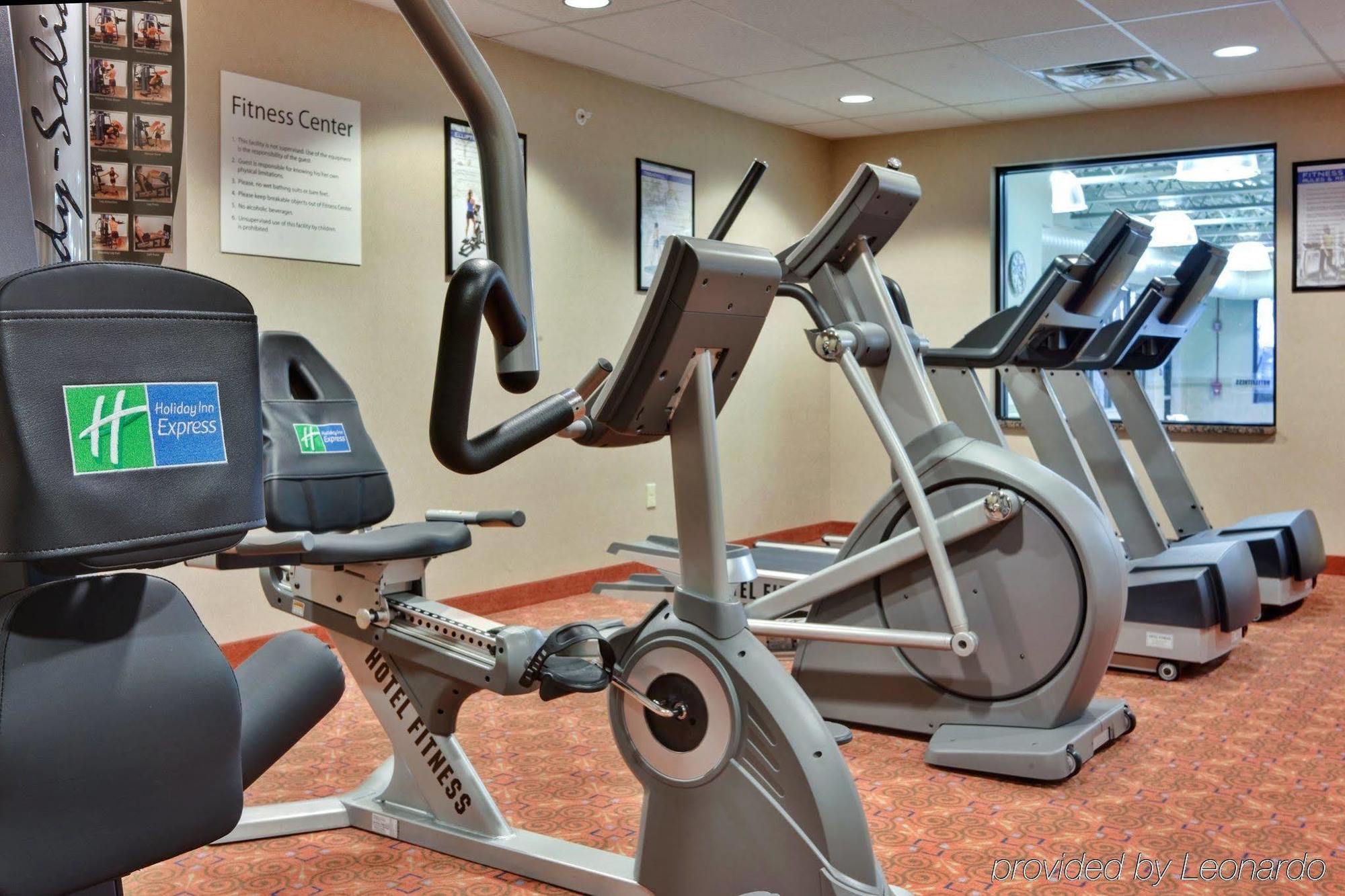 Holiday Inn Express & Suites Detroit - Novi By Ihg Экстерьер фото